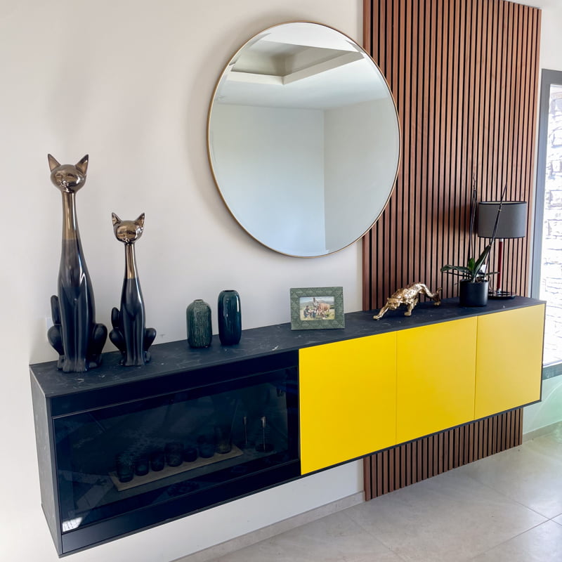 meubles rangement jaunes et noirs