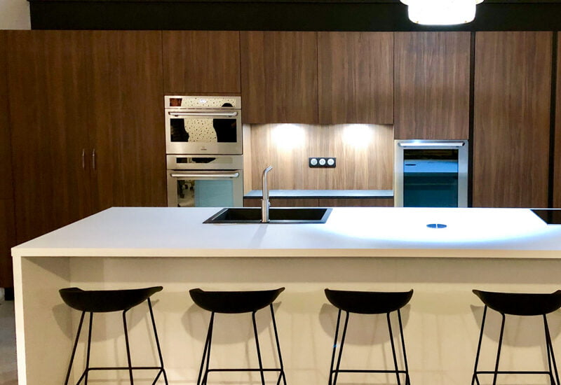 cuisine grand ilot blanc meubles bois ales