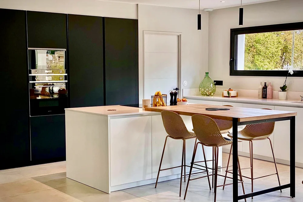 cuisine design noir et blanche ales