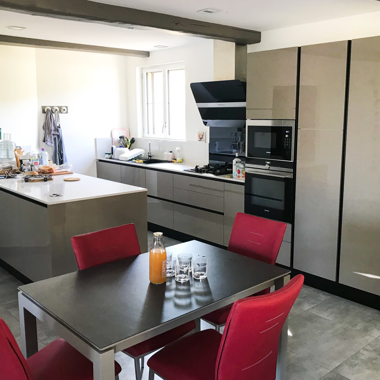 cuisine grise avec ilot Alès