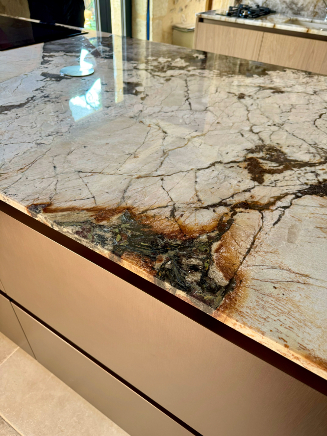 cuisine_laque_metal_pierre_patagonie4